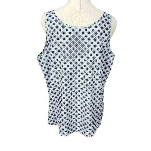 Time And Tru Women's‎ White Medallion Print Sleeve Blouse Tank Top Size XXL - Picture 4 of 10